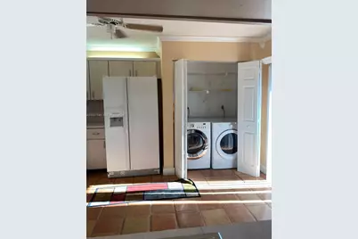 8101 NW 71st Ct, Tamarac, FL 33321 - Photo 3