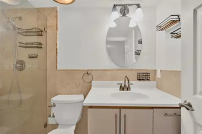 5665 W 20th Ave #415, Hialeah, FL 33012 - Photo 13