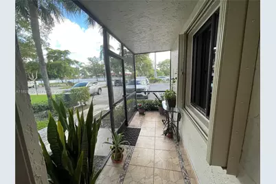 16240 Laurel Dr #101, Weston, FL 33326 - Photo 3