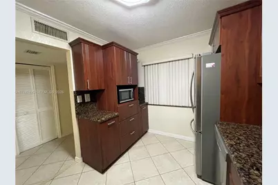 16240 Laurel Dr #101, Weston, FL 33326 - Photo 17