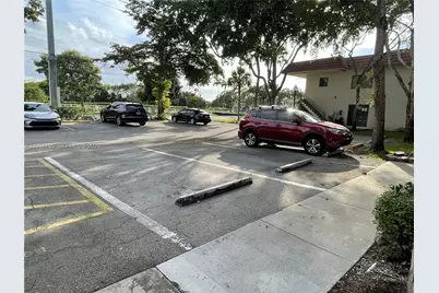 16240 Laurel Dr #101, Weston, FL 33326 - Photo 49