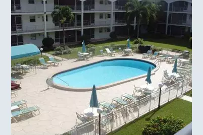 580 Egret Dr #302, Hallandale Beach, FL 33009 - Photo 11