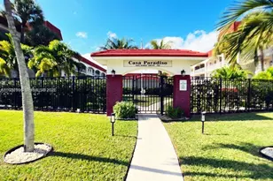 580 Egret Dr, Hallandale Beach, FL 33009 - Photo 1