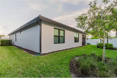 3001 Hibiscus Ave, Lauderdale Lakes, FL 33311 - Photo 49