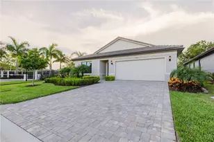 3001 Hibiscus Ave, Lauderdale Lakes, FL 33311 - Photo 47