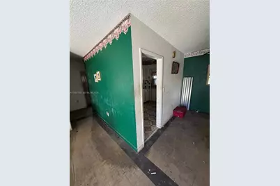 260 NW 52nd Ave, Miami, FL 33126 - Photo 9