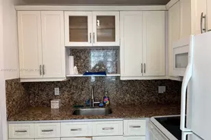 1150 Euclid Ave, Miami Beach, FL 33139 - Photo 3