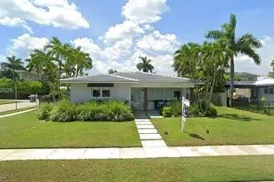 800 Polk St, Hollywood, FL 33019 - Photo 1