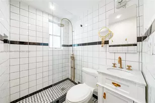 726 Meridian Ave, Miami Beach, FL 33139 - Photo 15