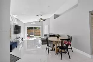 12168 NW 36th Pl, Sunrise, FL 33323 - Photo 9