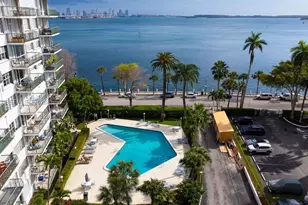 1408 Brickell Bay Dr, Miami, FL 33131 - Photo 15