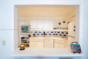 1408 Brickell Bay Dr, Miami, FL 33131 - Photo 7