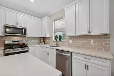 13723 SW Gingerline Dr, Port Saint Lucie, FL 34987 - Photo 9