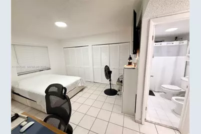 3262 W 70th St #101, Hialeah, FL 33018 - Photo 17