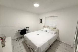 3262 W 70th St, Hialeah, FL 33018 - Photo 11