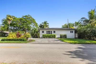 800 NE 72nd St, Miami, FL 33138 - Photo 43