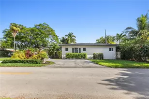 800 NE 72nd St, Miami, FL 33138 - Photo 43