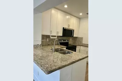 231 SW 51st Pl, Miami, FL 33134 - Photo 15