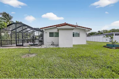 2500 NE 209th Ter, Miami, FL 33180 - Photo 35