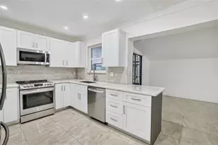 2500 NE 209th Terrace, Miami, FL 33180 - Photo 9