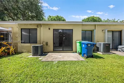 3639 NW 83rd Ln, Sunrise, FL 33351 - Photo 23