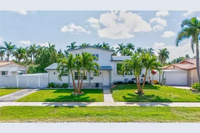1016 NE 4th Ct, Hallandale Beach, FL 33009 - Photo 3