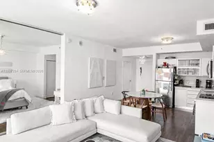90 SW 3rd St, Miami, FL 33130 - Photo 5