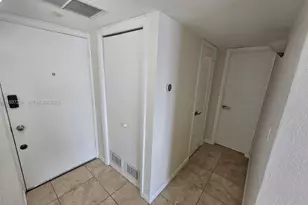 3000 Marcos Dr, Aventura, FL 33160 - Photo 13