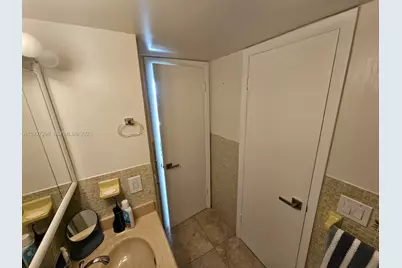 3000 Marcos Dr #P102, Aventura, FL 33160 - Photo 7