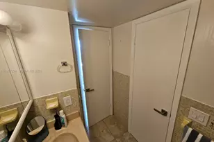 3000 Marcos Dr, Aventura, FL 33160 - Photo 7