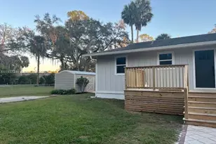 2823 Belinda Dr, Deland, FL 32720 - Photo 3