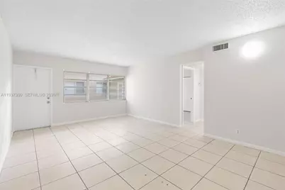 10032 Twin Lakes Dr #37-B, Coral Springs, FL 33071 - Photo 9