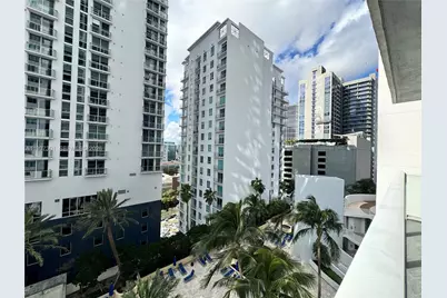 253 NE 2nd St #1504, Miami, FL 33132 - Photo 11