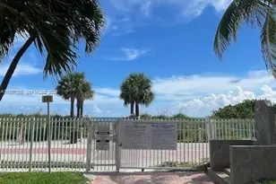 6345 Collins Ave, Miami Beach, FL 33141 - Photo 9