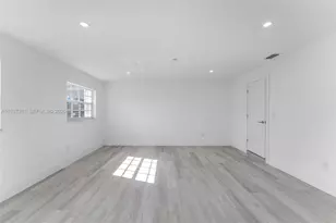 18611 NW 28th Pl, Miami Gardens, FL 33056 - Photo 15