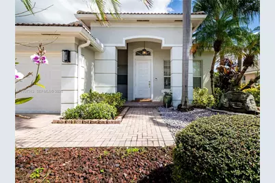 903 NW 167th Ave, Pembroke Pines, FL 33028 - Photo 3