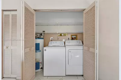 1306 NW 125th Ter, Sunrise, FL 33323 - Photo 25