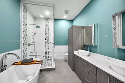 310 Poinciana Dr #802, Sunny Isles Beach, FL 33160 - Photo 37