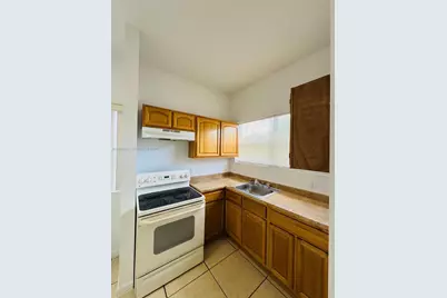 1330 NW 5th St #1, Miami, FL 33125 - Photo 13