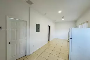 1330 NW 5th St, Miami, FL 33125 - Photo 3