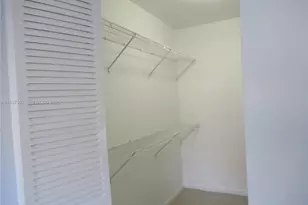 8100 Geneva Ct, Doral, FL 33166 - Photo 9