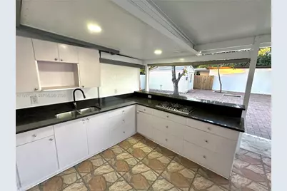 1211 W 34th St, Hialeah, FL 33012 - Photo 11