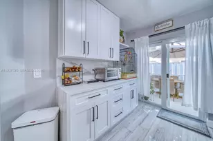 7785 NW 22nd Ct, Pembroke Pines, FL 33024 - Photo 11