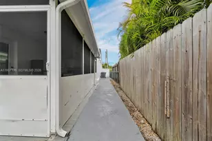 6470 SW 27th St, Miami, FL 33155 - Photo 35