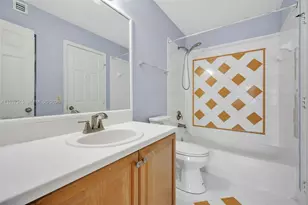 13174 NW 9th Ct, Pembroke Pines, FL 33028 - Photo 35