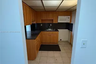 16740 NE 9th Ave, North Miami Beach, FL 33162 - Photo 15