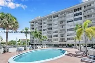 16740 NE 9th Ave, North Miami Beach, FL 33162 - Photo 5