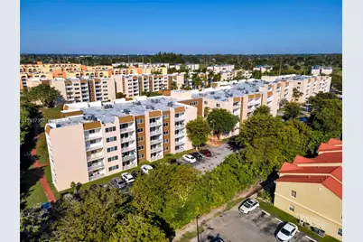 6940 Miami Gardens Dr #1-531, Hialeah, FL 33015 - Photo 17