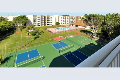 6940 Miami Gardens Dr #1-531, Hialeah, FL 33015 - Photo 23