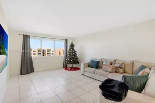 6940 Miami Gardens Dr, Hialeah, FL 33015 - Photo 3